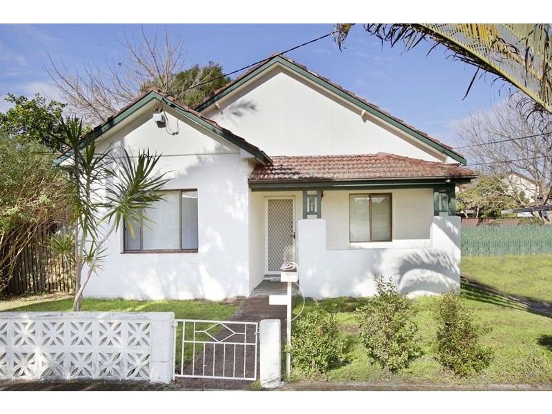 1 Weil Avenue, Croydon Park NSW 2133