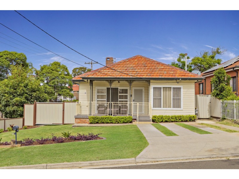 1A Buckland Street, Greenacre NSW 2190