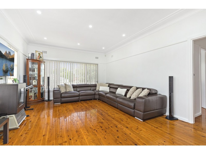 1A Buckland Street, Greenacre NSW 2190