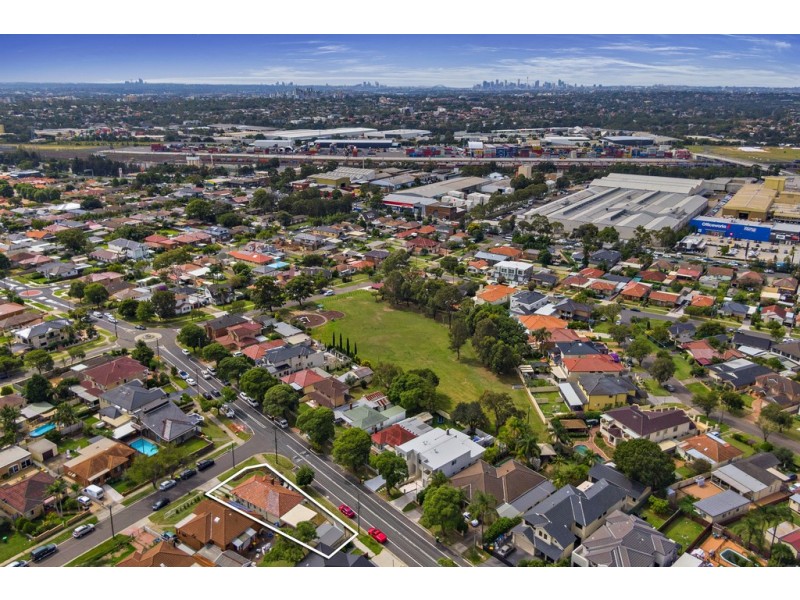 1A Buckland Street, Greenacre NSW 2190