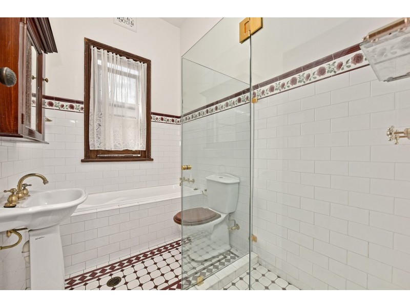 8 Malvern Avenue, Croydon NSW 2132