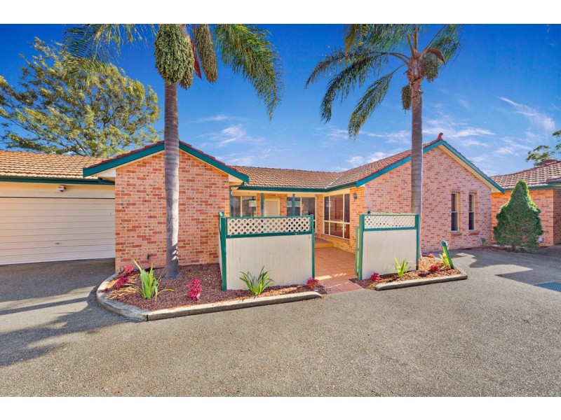 6/77 Boronia Road, Greenacre NSW 2190