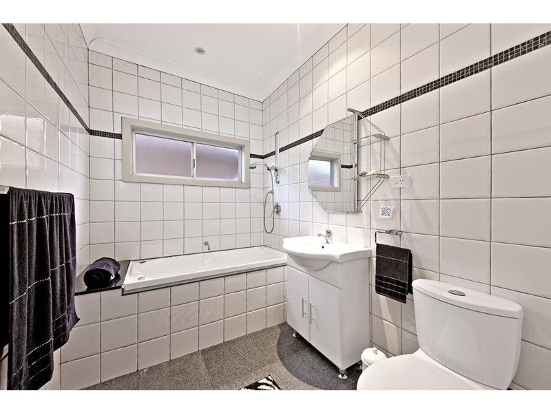 2 Hebe Street, Greenacre NSW 2190