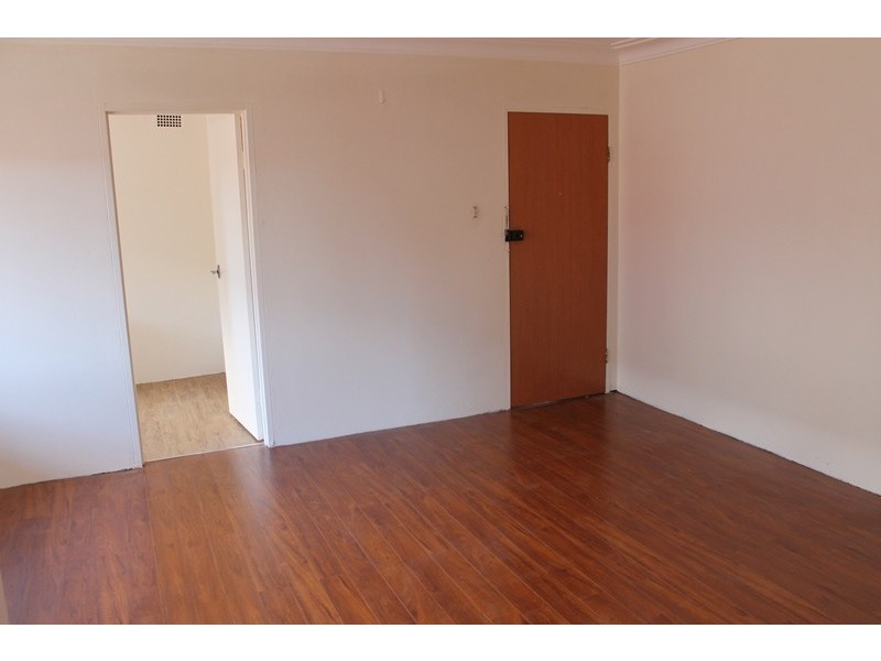 8/28 McKern Street, Campsie NSW 2194