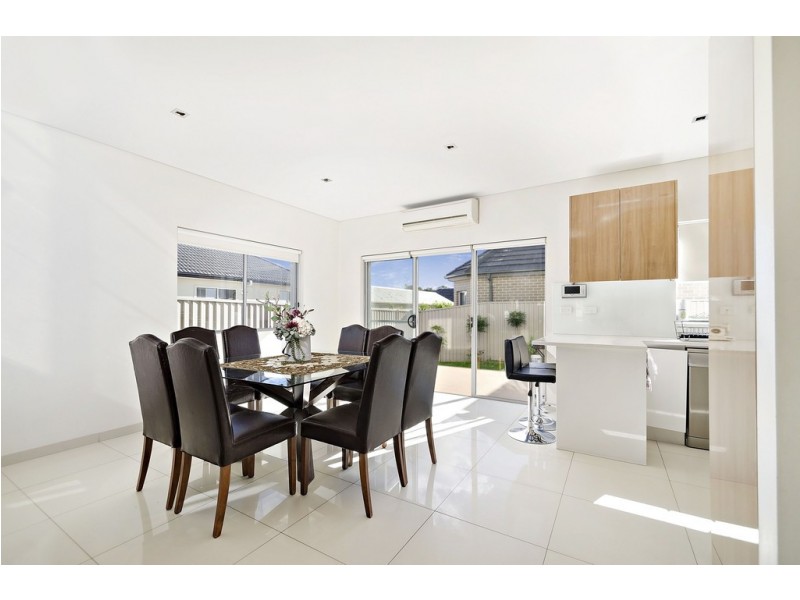 1/127 Old Kent Road, Greenacre NSW 2190