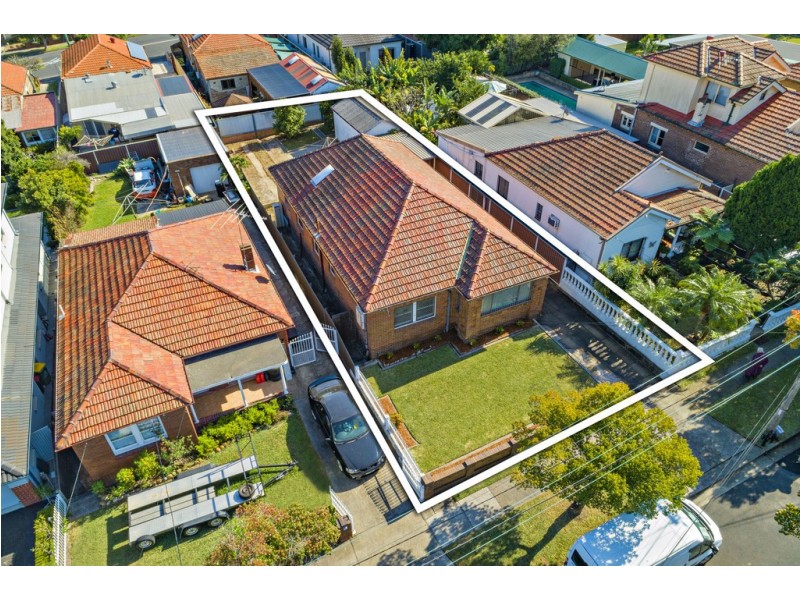 19 Holmwood Avenue, Strathfield South NSW 2136