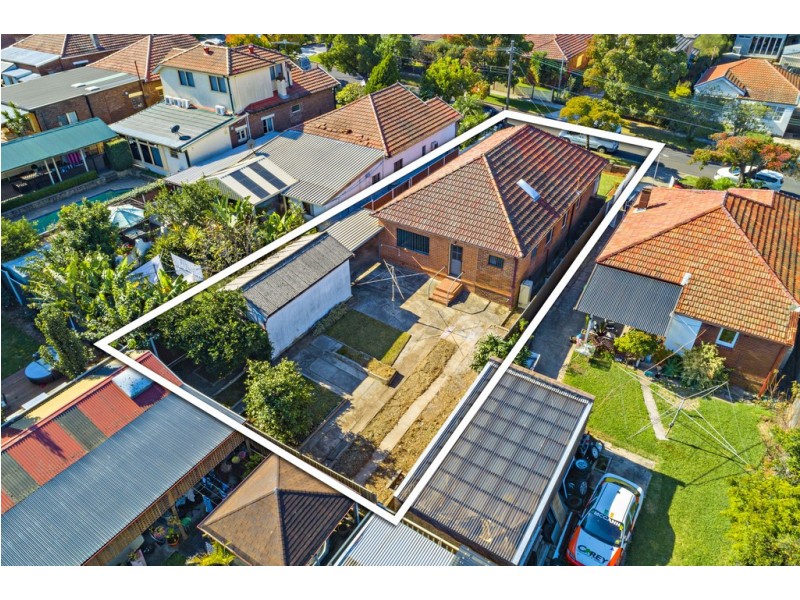 19 Holmwood Avenue, Strathfield South NSW 2136