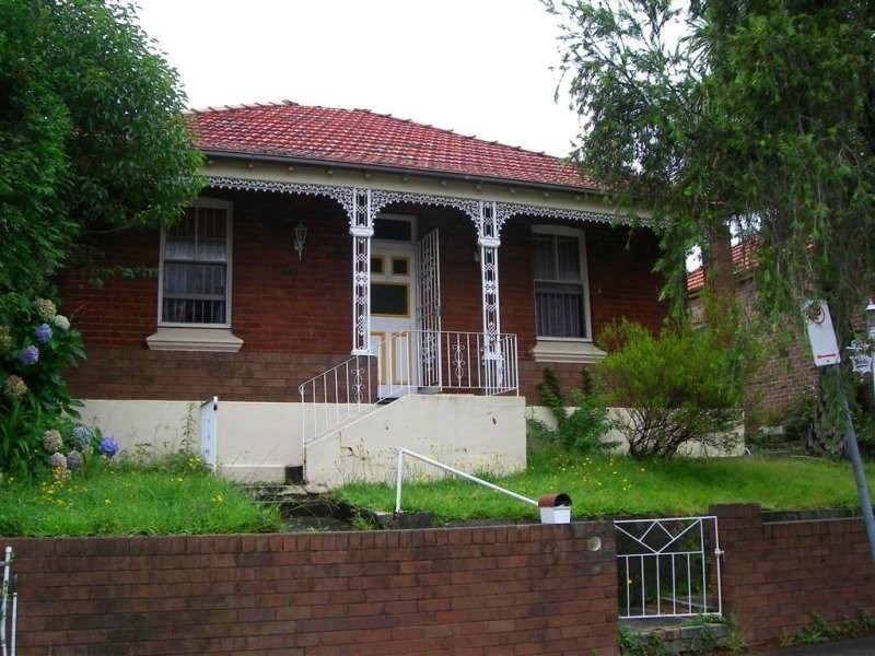 9 Tincombe Street, Canterbury NSW 2193
