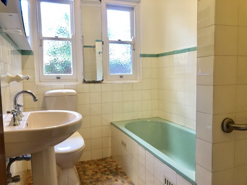 2A Service Avenue, Ashfield NSW 2131