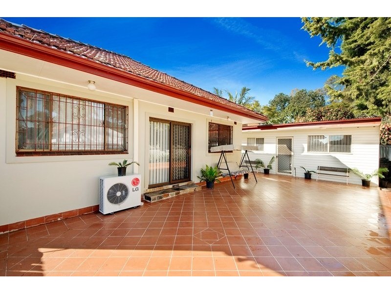 31 Fountain Avenue, Croydon Park NSW 2133