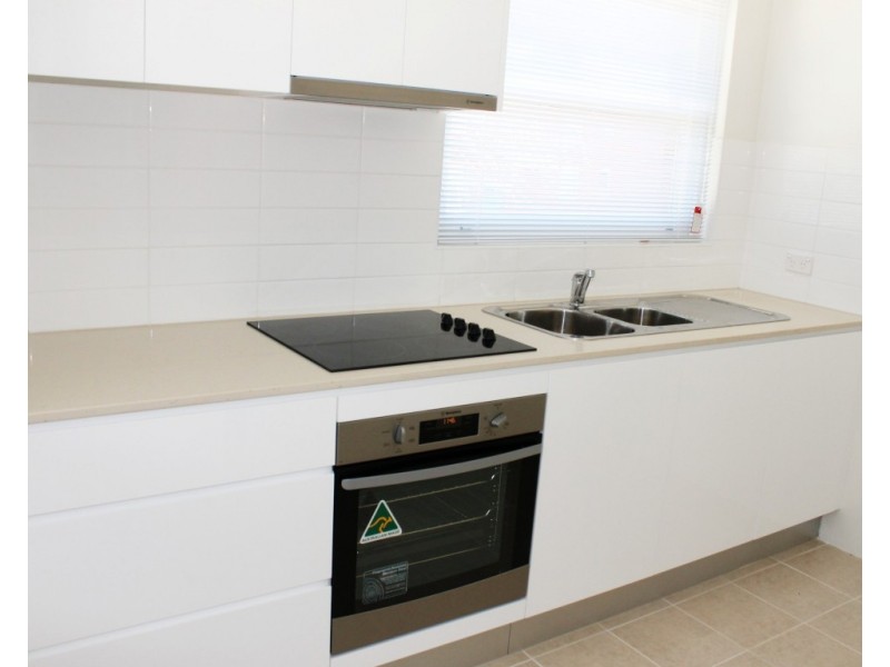 6/9 Hampton Street, Croydon Park NSW 2133