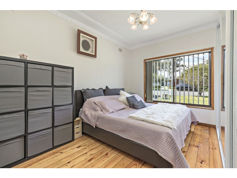 32 Leigh Avenue, Roselands NSW 2196