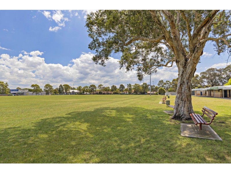 32 Leigh Avenue, Roselands NSW 2196