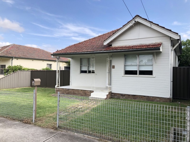 11 Kingsbury Street, Croydon Park NSW 2133