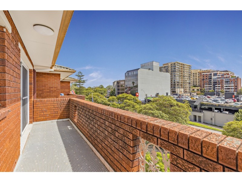8/6-8 Redmyre Road, Strathfield NSW 2135