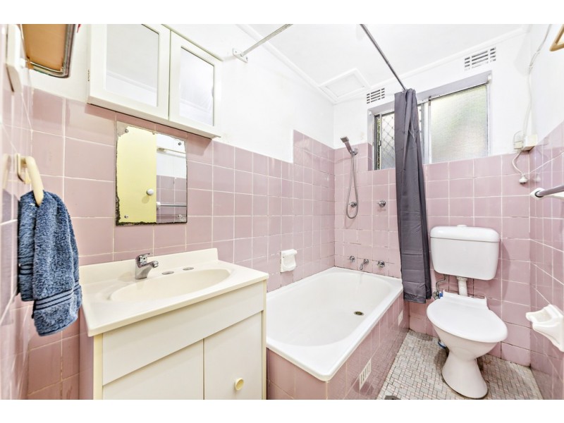 2/27-29 Third Avenue, Campsie NSW 2194