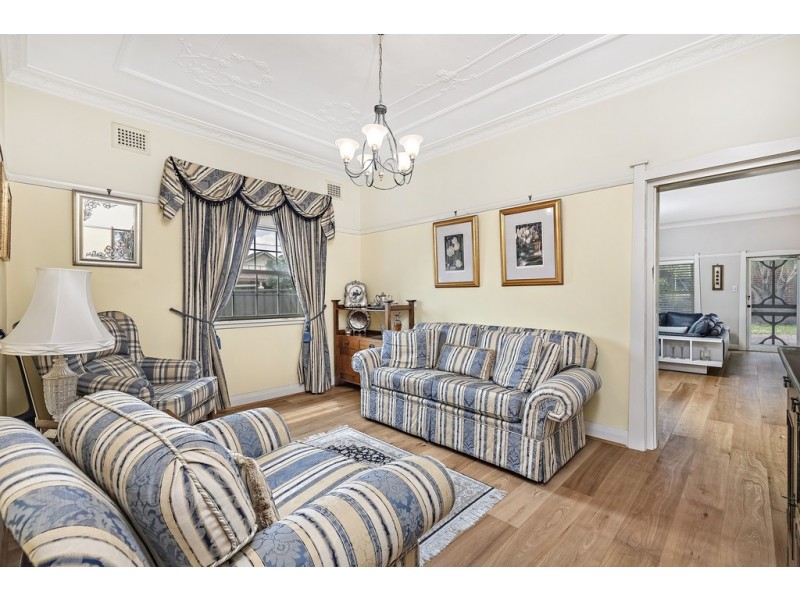 2 Birriwa Avenue, Belfield NSW 2191