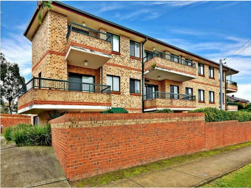 3/61 Tennyson Road, Greenacre NSW 2190