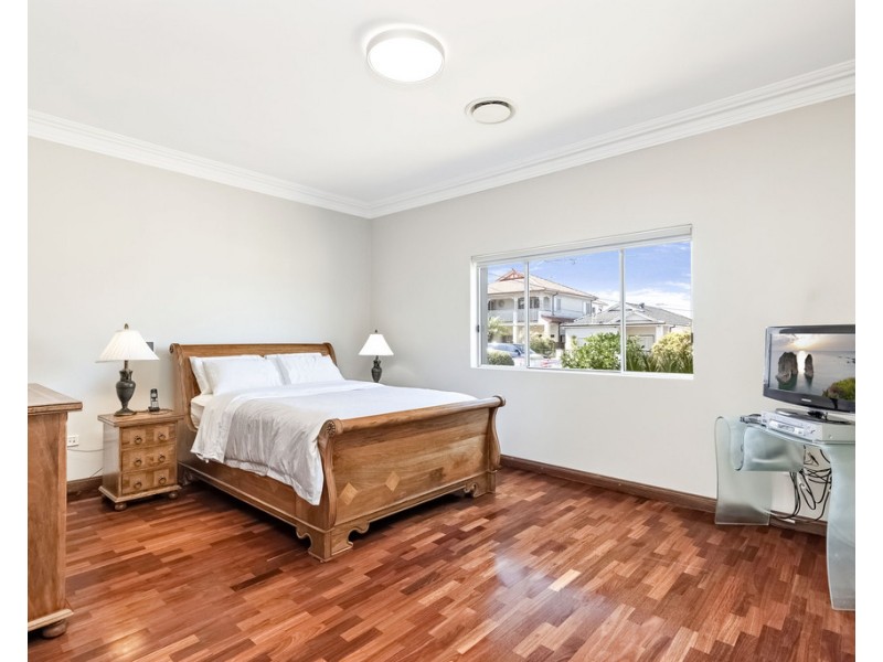 14 Hillcrest Avenue, Greenacre NSW 2190