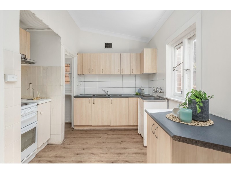 75 Ninth Avenue, Campsie NSW 2194