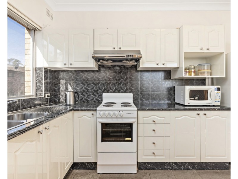 4/11-13 Jeffrey Street, Canterbury NSW 2193