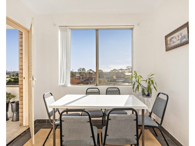 4/11-13 Jeffrey Street, Canterbury NSW 2193