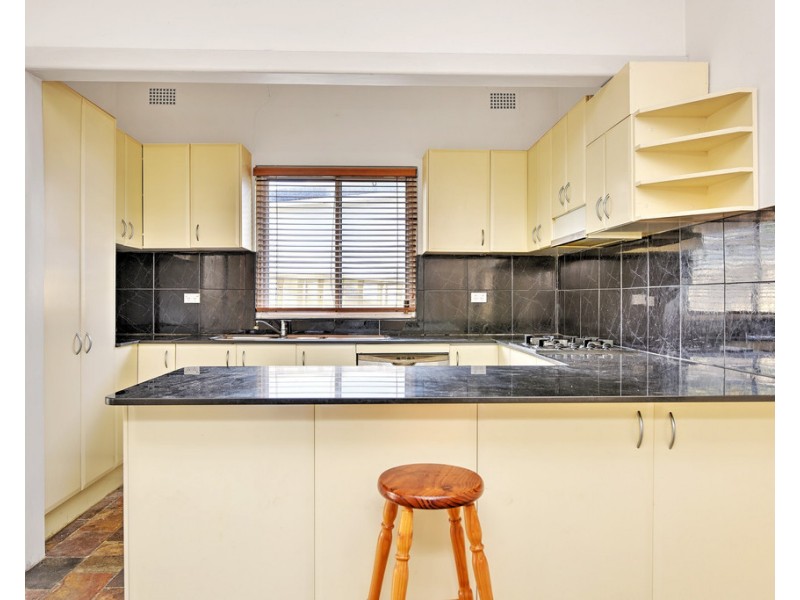 2 Pemberton, Strathfield NSW 2135