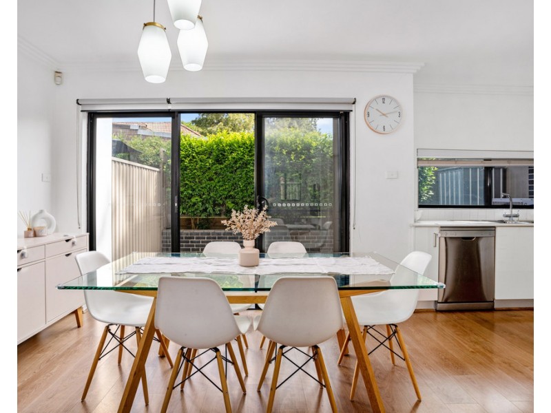 4/8 Hampton Street, Croydon Park NSW 2133