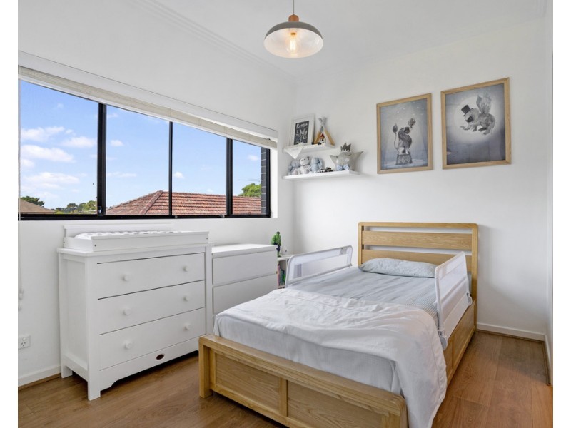 4/8 Hampton Street, Croydon Park NSW 2133