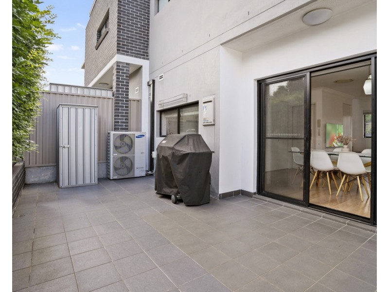 4/8 Hampton Street, Croydon Park NSW 2133