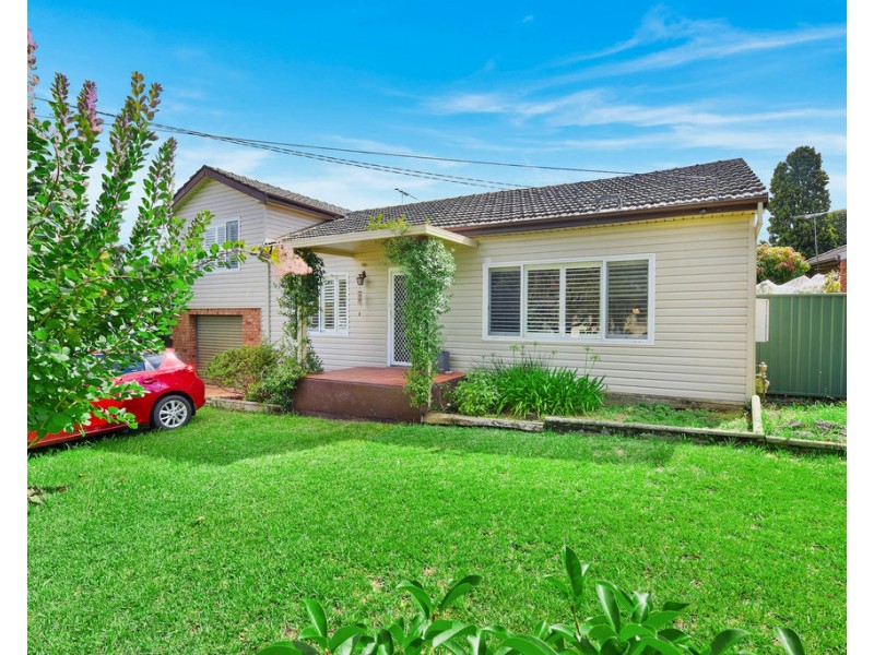 7 Murray Street, Greenacre NSW 2190