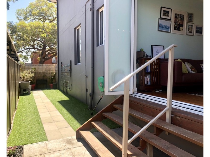 2/6 Dunmore Street, Croydon Park NSW 2133
