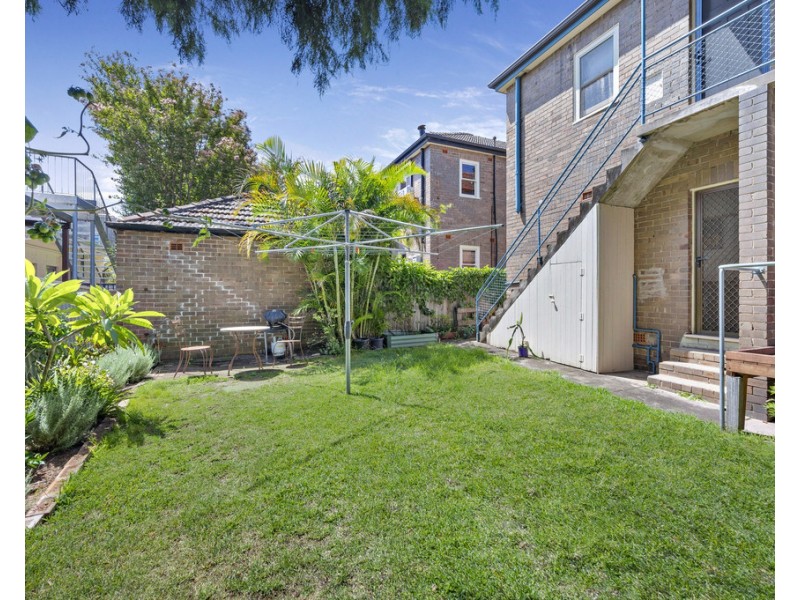 2/8 Grainger Avenue, Ashfield NSW 2131