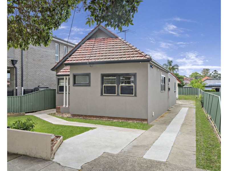 18 Beaumaris Street, Enfield NSW 2136