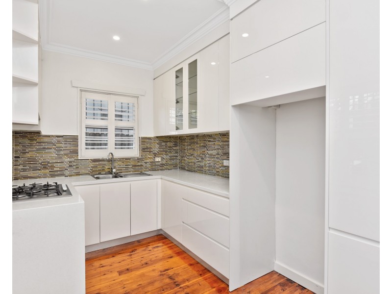 2/91 Charlotte Street, Ashfield NSW 2131