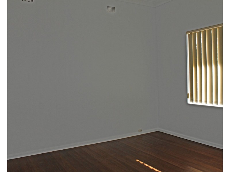 32 Waratah Street, Canterbury NSW 2193