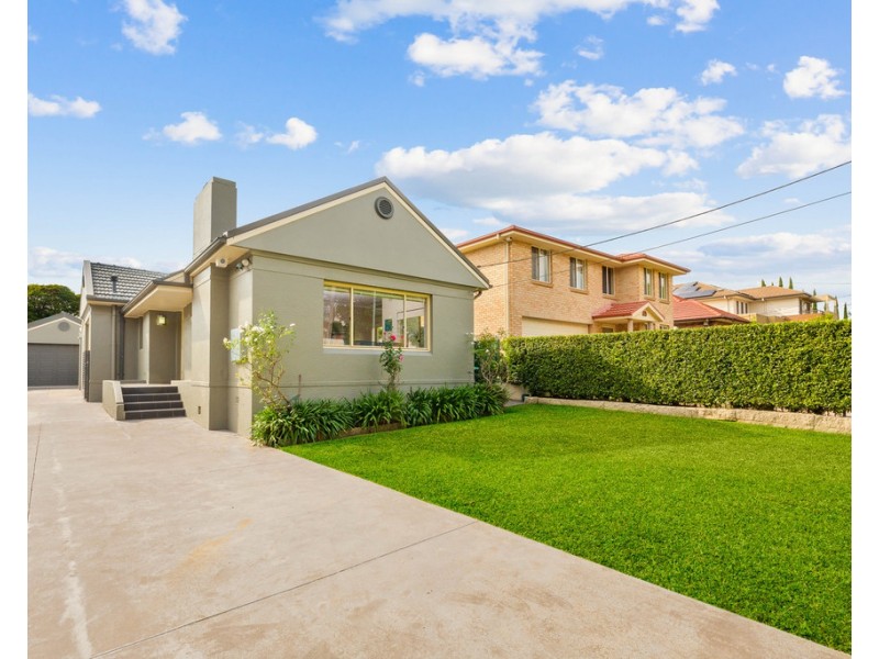 6 Robinson Street, Belfield NSW 2191