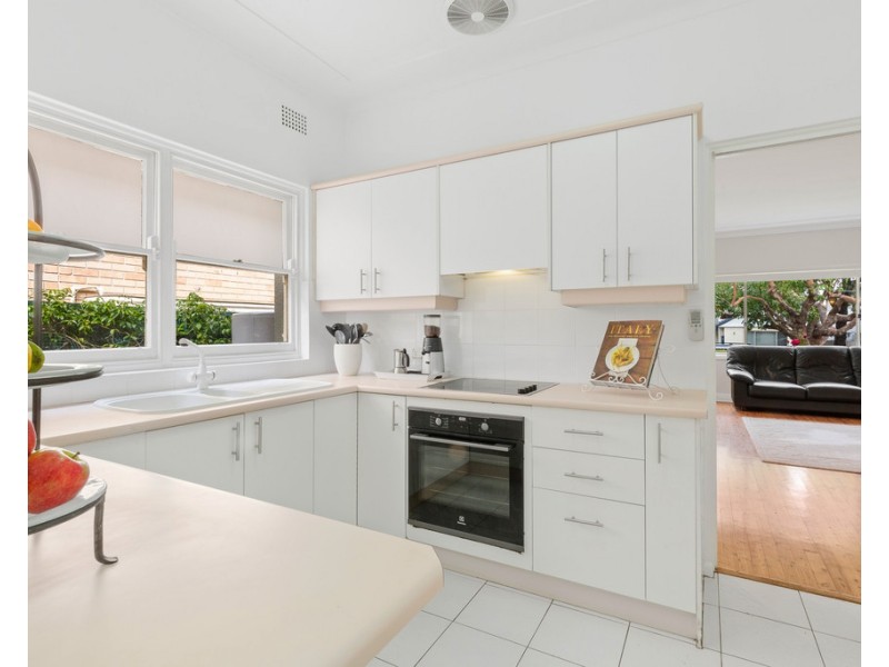 6 Robinson Street, Belfield NSW 2191