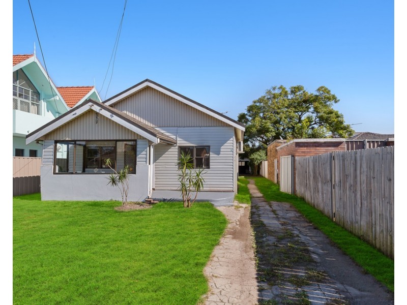 1 Lees Avenue, Croydon Park NSW 2133