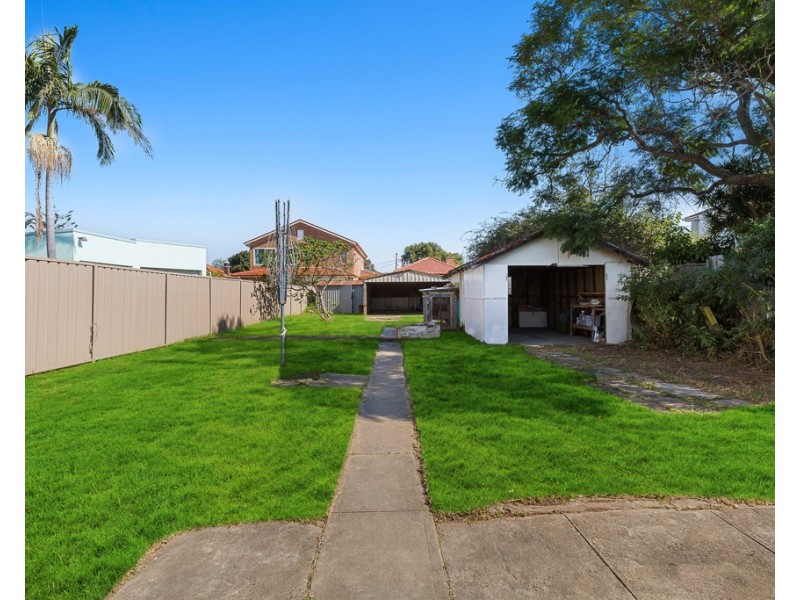 1 Lees Avenue, Croydon Park NSW 2133