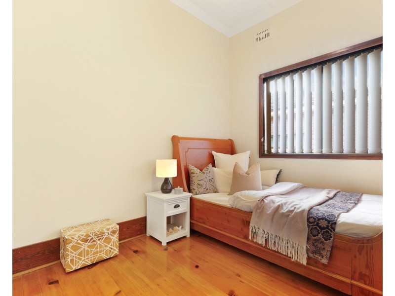 26 Ivanhoe Road, Croydon NSW 2132