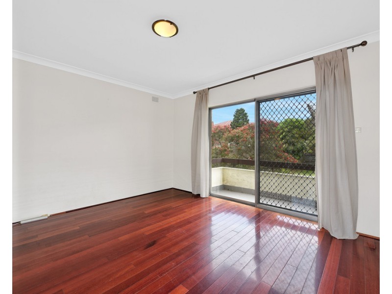 8/2-4 Hampden Street, Ashfield NSW 2131