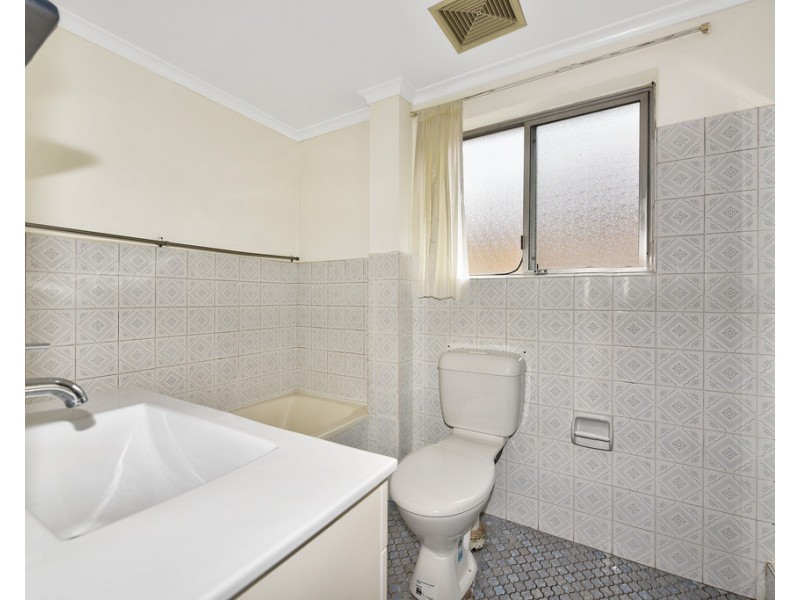 8/2-4 Hampden Street, Ashfield NSW 2131