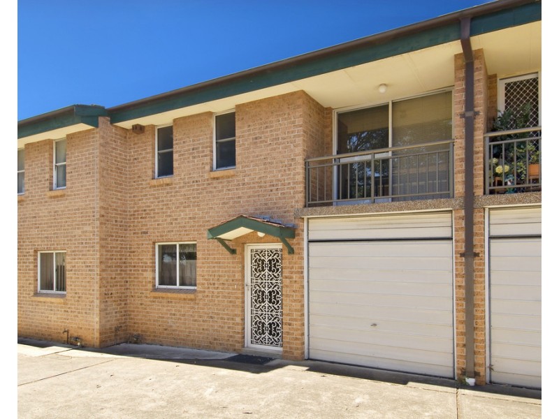4/103 Highview Avenue, Greenacre NSW 2190