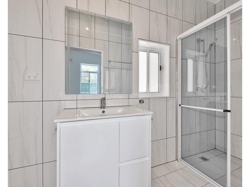 152 Unwins Bridge Road, St Peters NSW 2044