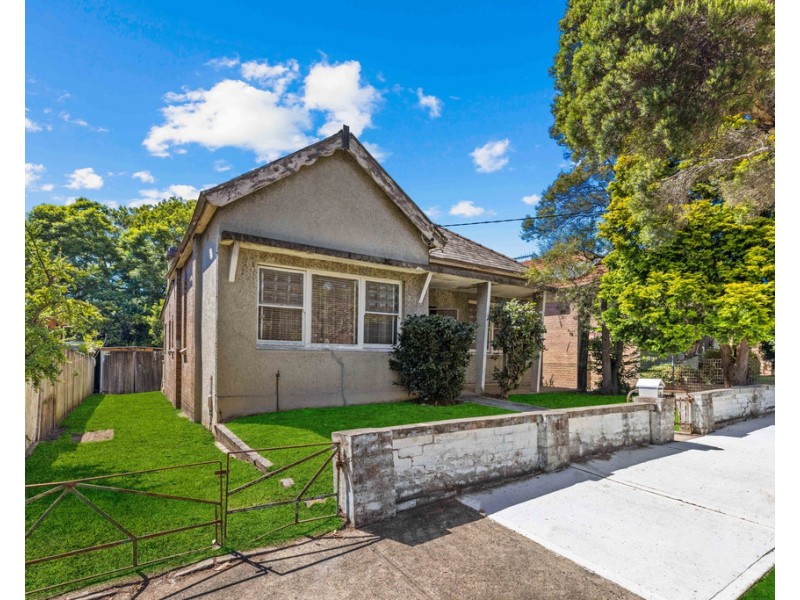 8 Alma Street, Ashfield NSW 2131