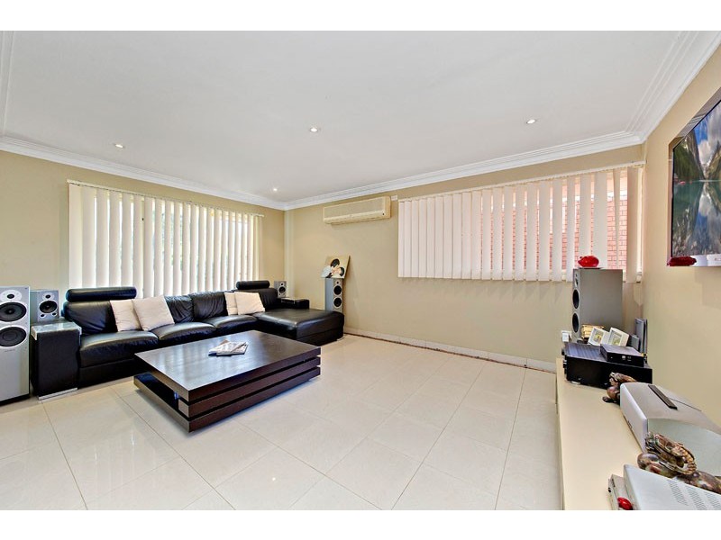 22 Kareela Crescent, Greenacre NSW 2190