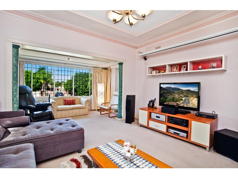 11 Weldon Street, Burwood NSW 2134