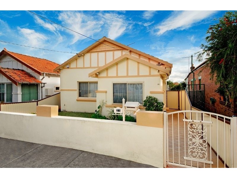 21 Farleigh Street, Ashfield NSW 2131