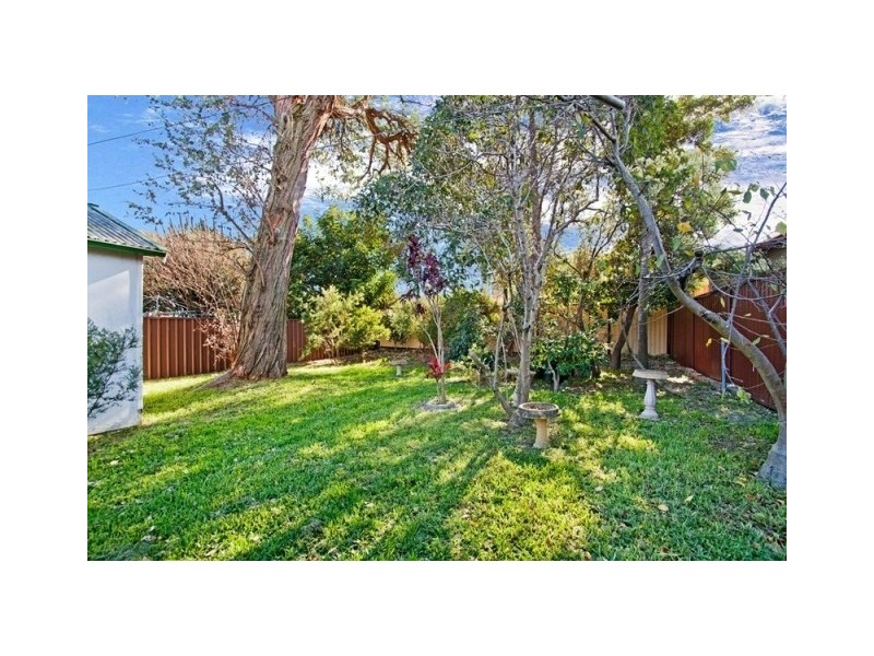 12 Glenore Road, Canterbury NSW 2193